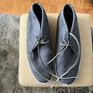 Ben Sherman gray chukka bootie